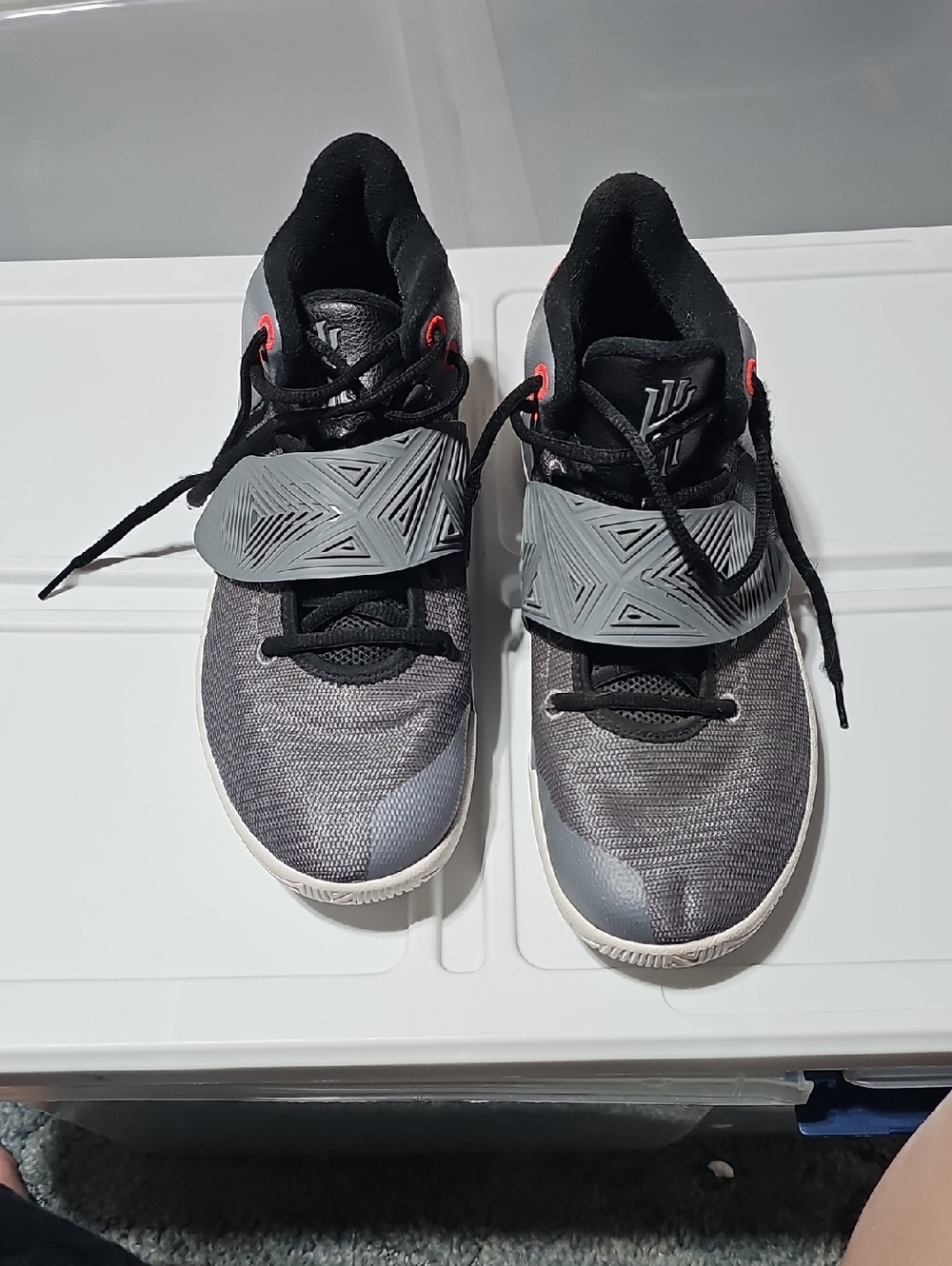 Nike ZOOM  Men's Black & Gray Basketball Sneakers with Red Accents